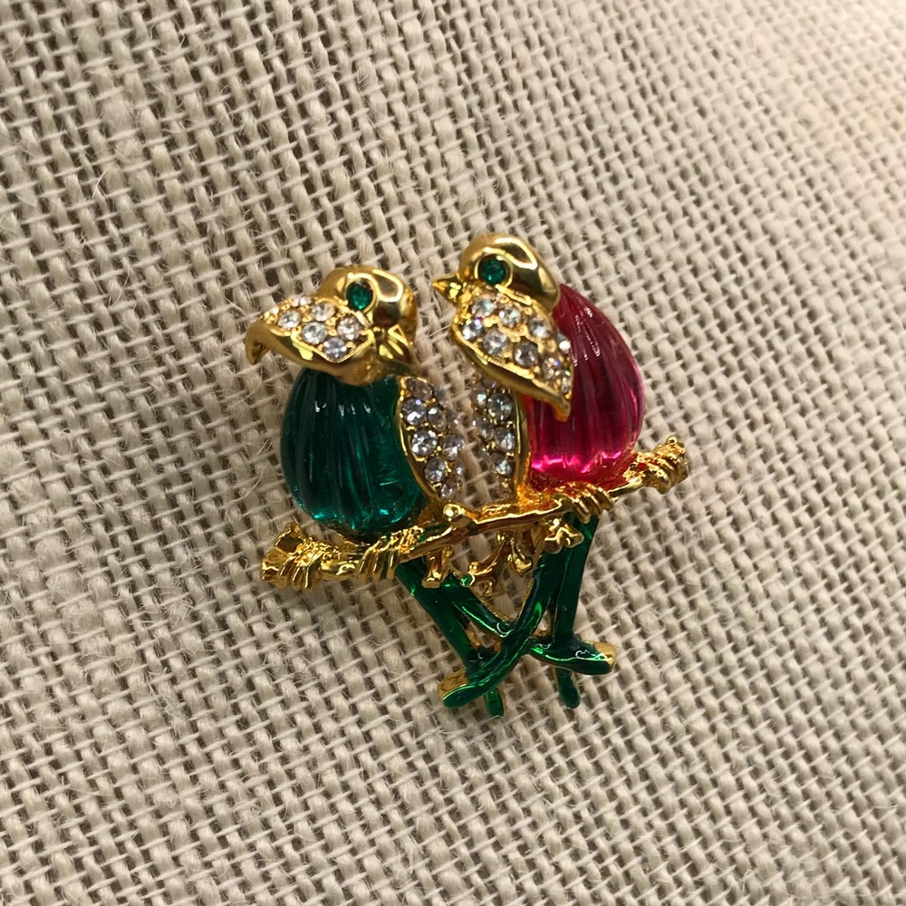 Elegant Gold- Tone and Multicolor Love Birds Brooch - Picture 4 of 7
